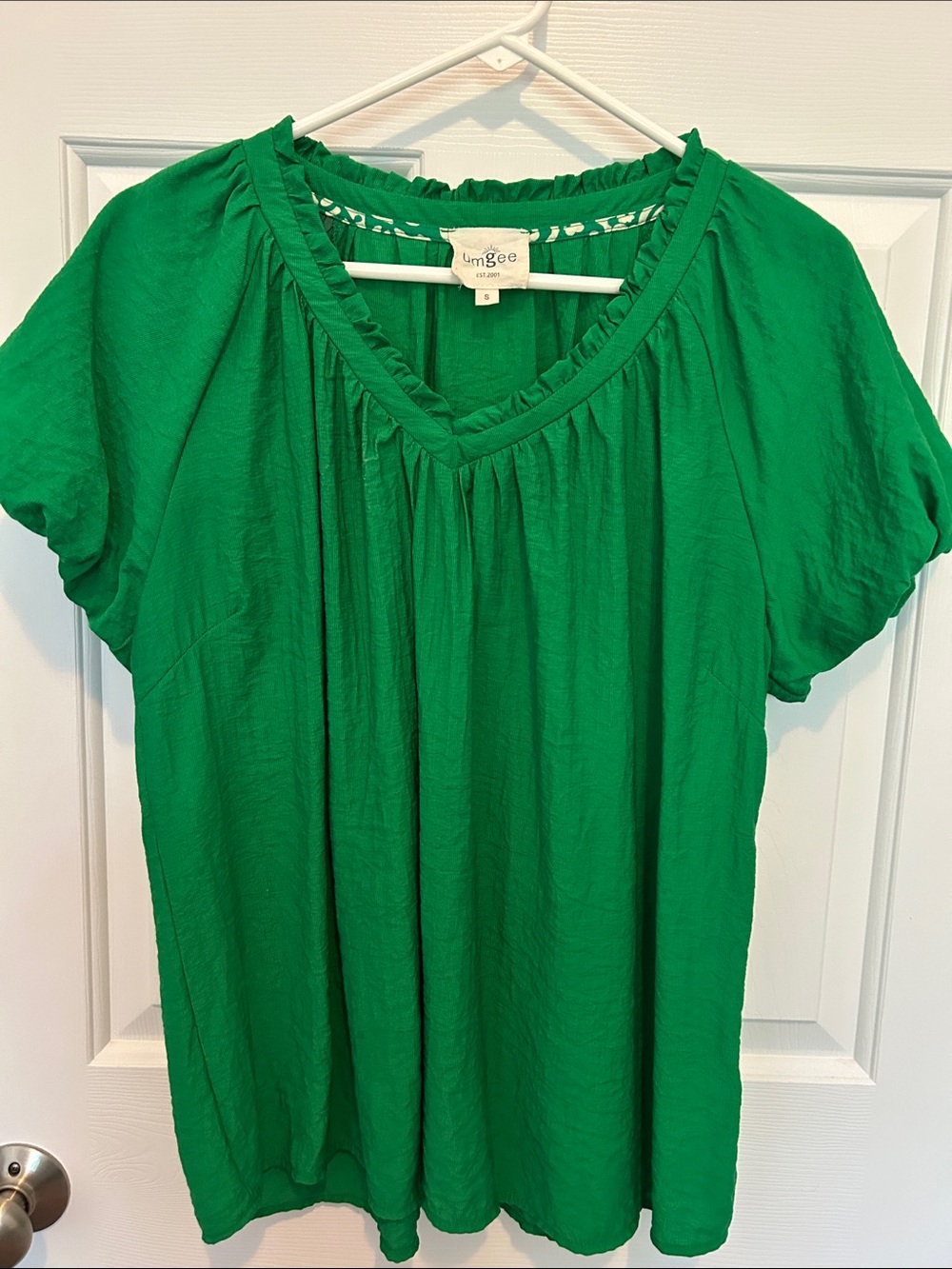 Umgee Bright Green V-Neck Short Sleeve Peasant Top